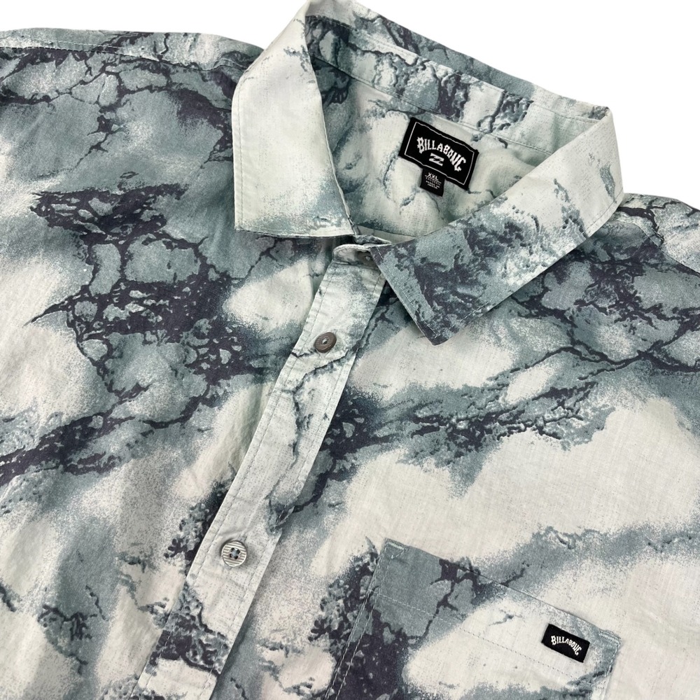 Billabong Men's XXL Short Sleeve Button Down Shirt Marble Smoke Print Grey‎ Blue